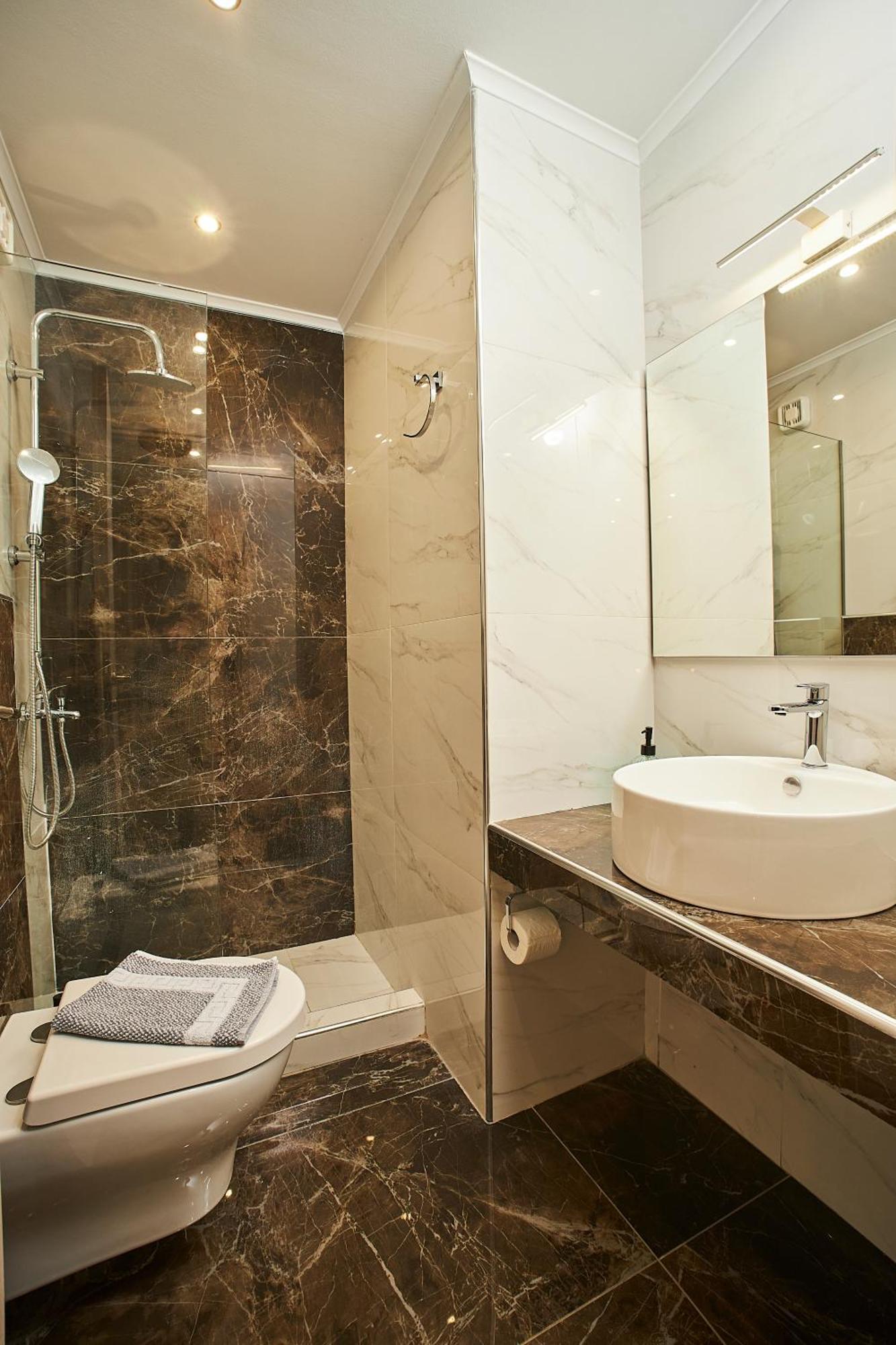 Marble Shine Apartment Near The City Center By Binobi! Thessaloniki Exterior photo